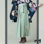 画像2: [卒業衣装2022年新作  九重]「着物：松に花丸紋(紺)」「袴：万寿菊 刺繍(ミント)」 (2)